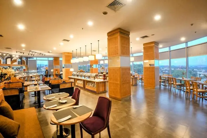 Семаранг: Grand Edge Hotel Semarang