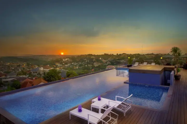 Семаранг: Grand Edge Hotel Semarang