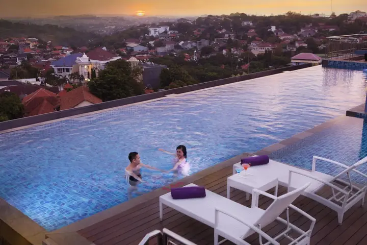 Семаранг: Grand Edge Hotel Semarang
