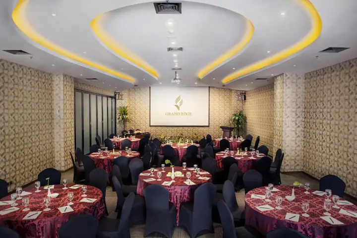 Семаранг: Grand Edge Hotel Semarang