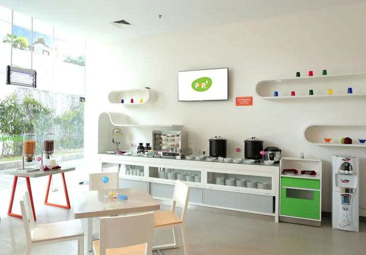 Сурабая: POP! Hotel Gubeng Surabaya