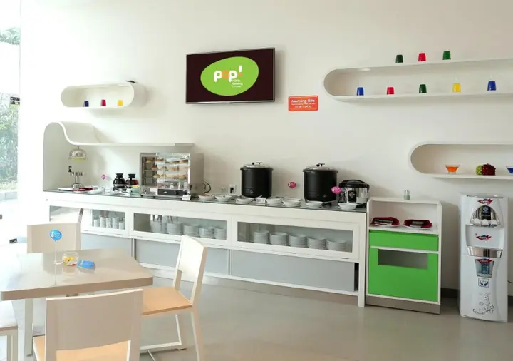 Сурабая: POP! Hotel Gubeng Surabaya