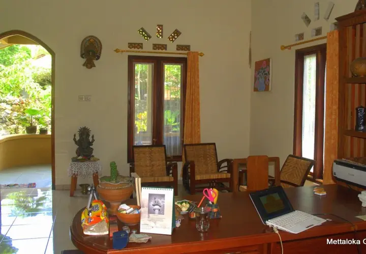 Боробудур: Mettaloka Guest House and Art Space