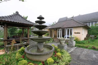 Батурити: Telaga Sari Villa