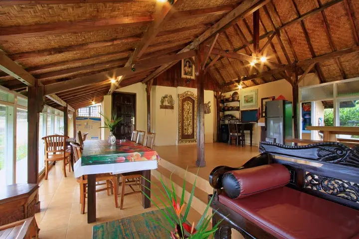 Батурити: Telaga Sari Villa