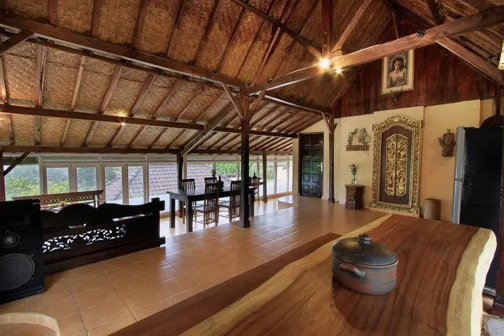 Батурити: Telaga Sari Villa