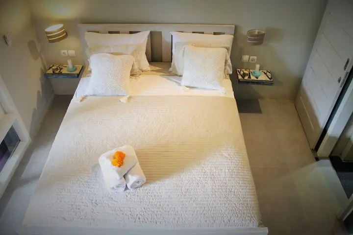 Гили Аир: Cahaya Home
