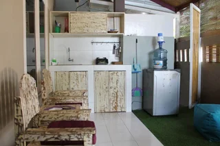 Гили Аир: Cahaya Home