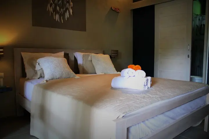 Гили Аир: Cahaya Home