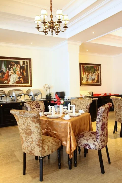 Макассар: Hotel Sutomo