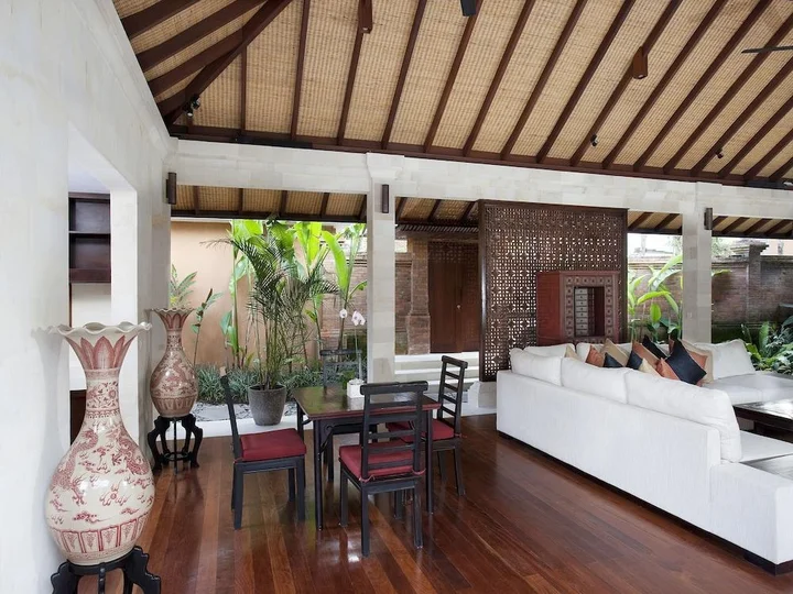 Табанан: Villa Iskandar