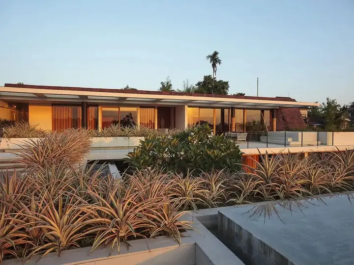 Чангу: The Iman Villa