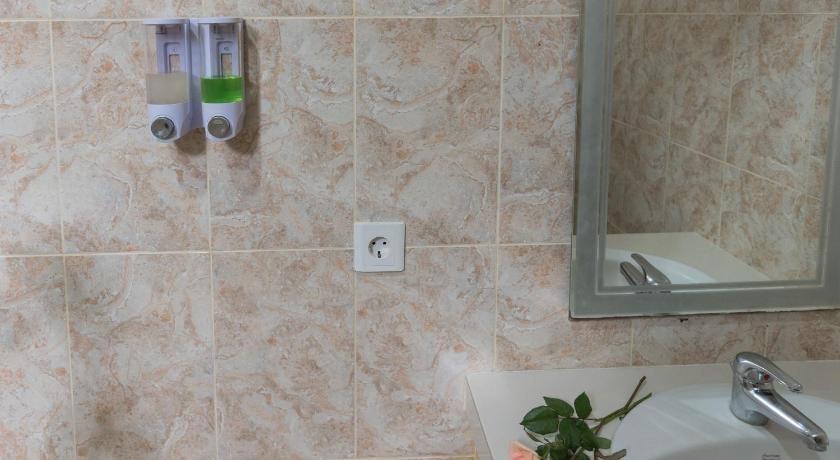 Чангу: Koming Guest House