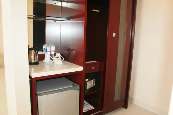 Караванг: Asialink Premier Karawang