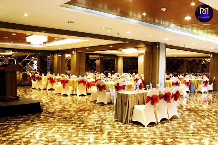 Понтианак: Maestro Hotel Kota Baru