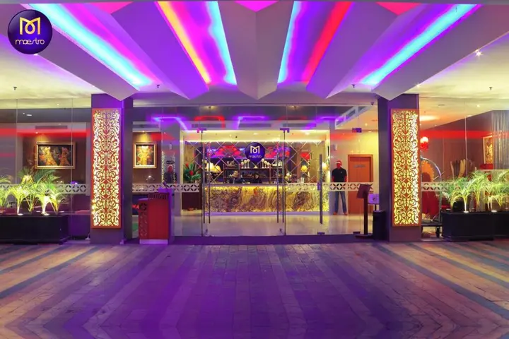 Понтианак: Maestro Hotel Kota Baru