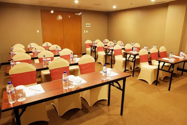 Понтианак: Maestro Hotel Kota Baru