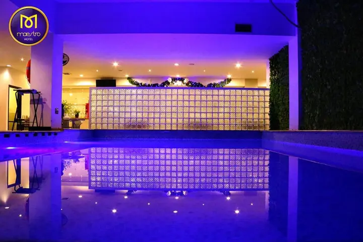 Понтианак: Maestro Hotel Kota Baru