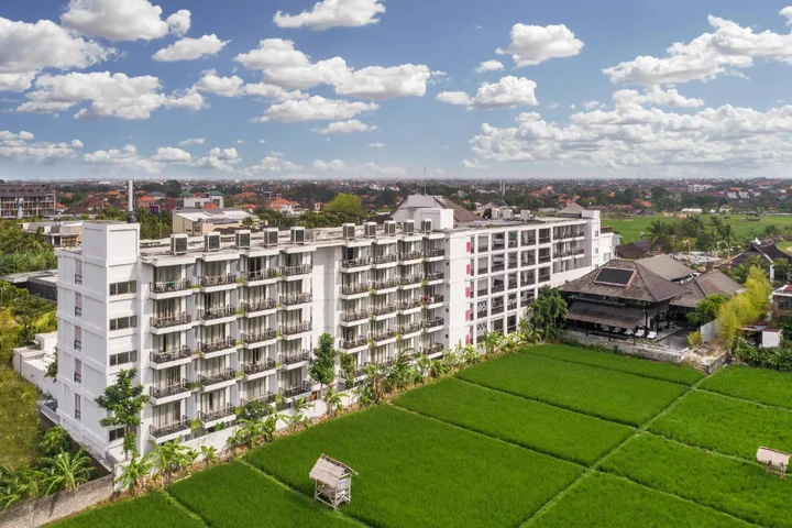 Керобокан: d’primahotel Petitenget Seminyak