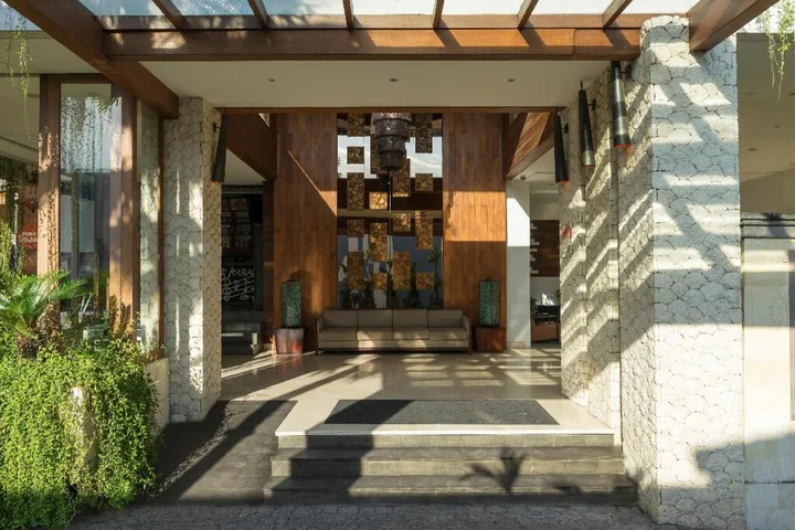 Керобокан: d’primahotel Petitenget Seminyak