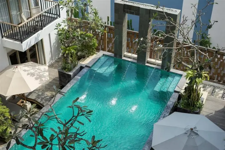 Керобокан: d’primahotel Petitenget Seminyak