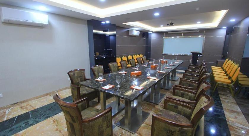 Батам: Hans Inn Batam