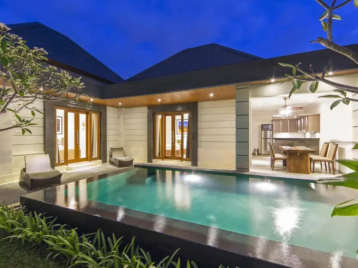 Кута: The Banyumas Suite Villa Legian