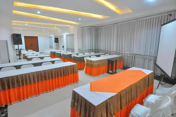 Семаранг: Candiview Hotel