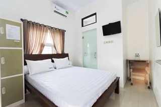Джакарта: RedDoorz Near Sudirman Station