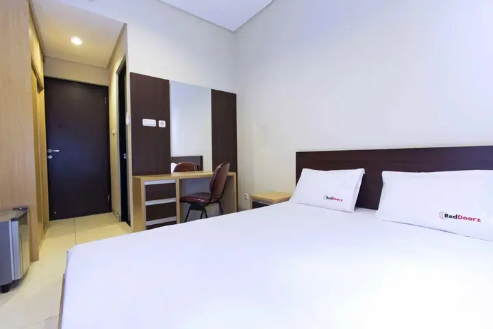 Джакарта: RedDoorz @ Taman Kebon Sirih