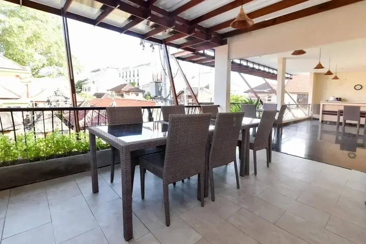 Кута: RedDoorz near Legian Street