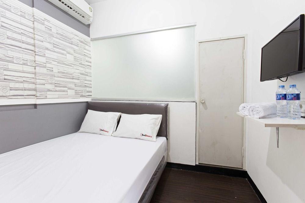 Джакарта: RedDoorz near Asemka
