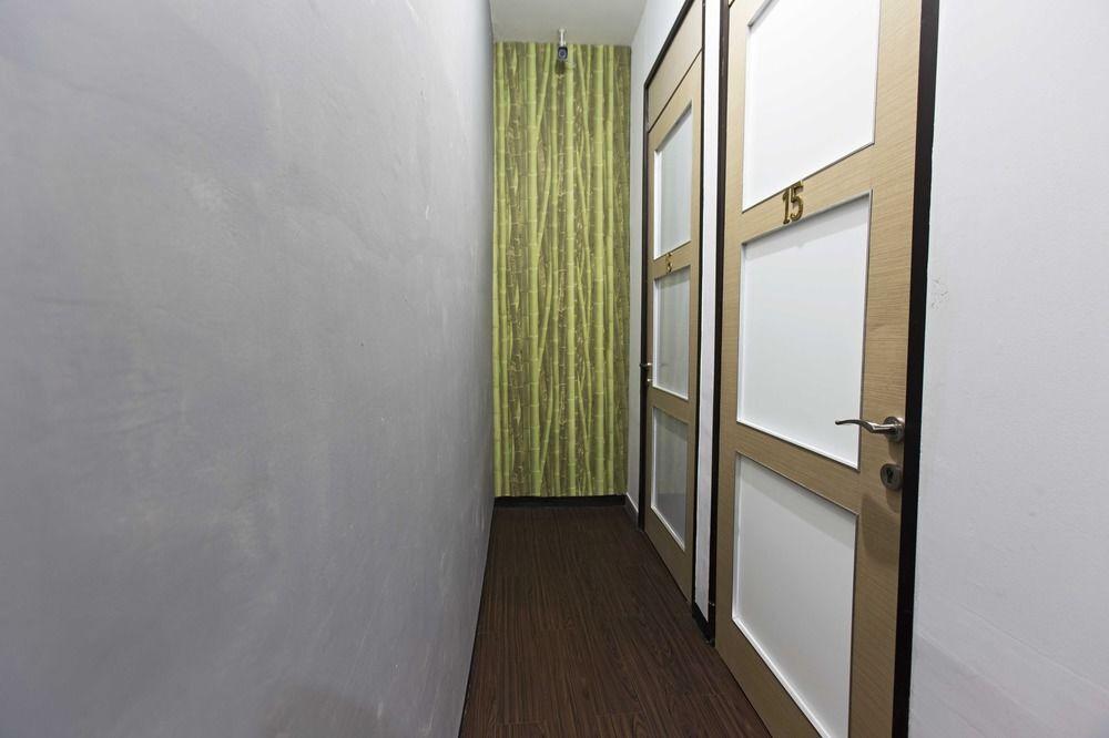 Джакарта: RedDoorz near Asemka