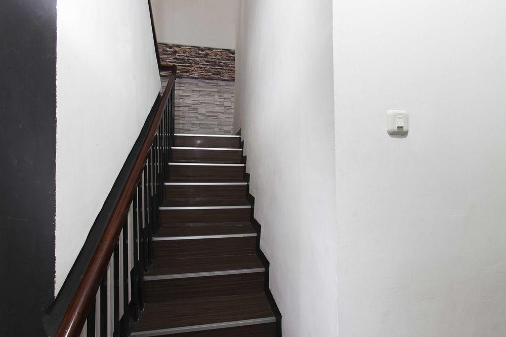 Джакарта: RedDoorz near Asemka
