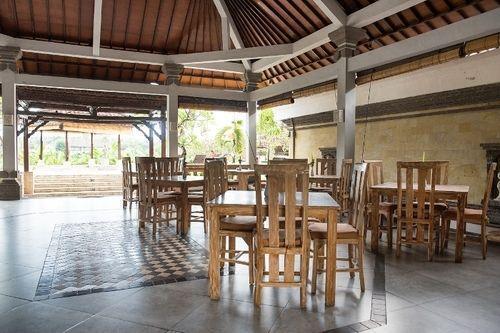 Чангу: RedDoorz near Batubelig Beach