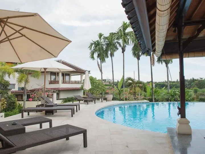 Чангу: RedDoorz near Batubelig Beach