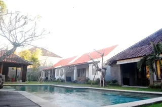 Чангу: RedDoorz near Batubelig Beach