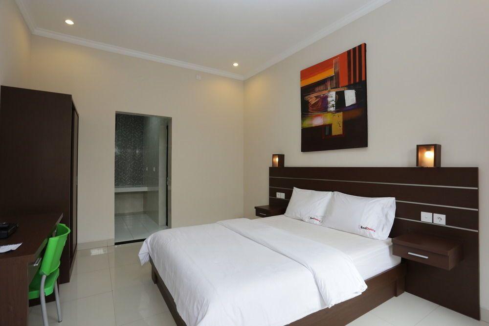 RedDoorz @ Mahendradatta Selatan — фото 3