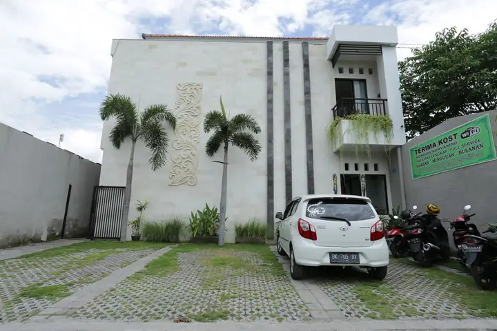 RedDoorz @ Mahendradatta Selatan — фото 1