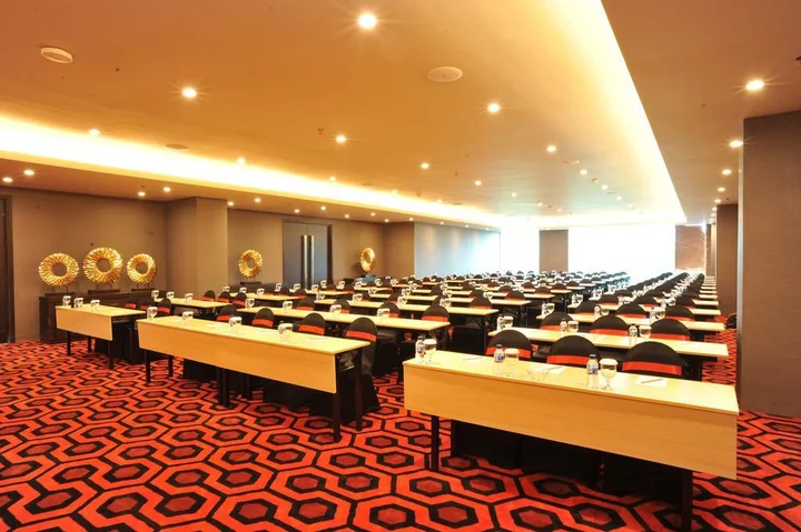 Сурабая: Aria Centra Hotel Surabaya