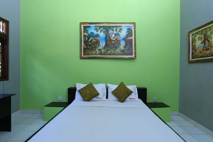 Кута: RedDoorz @ Dewi Sita Seminyak