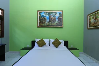 Кута: RedDoorz @ Dewi Sita Seminyak