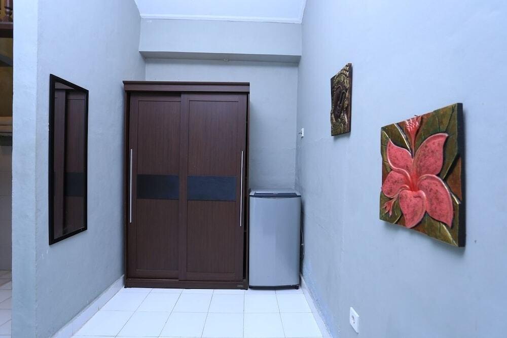 Кута: RedDoorz @ Dewi Sita Seminyak