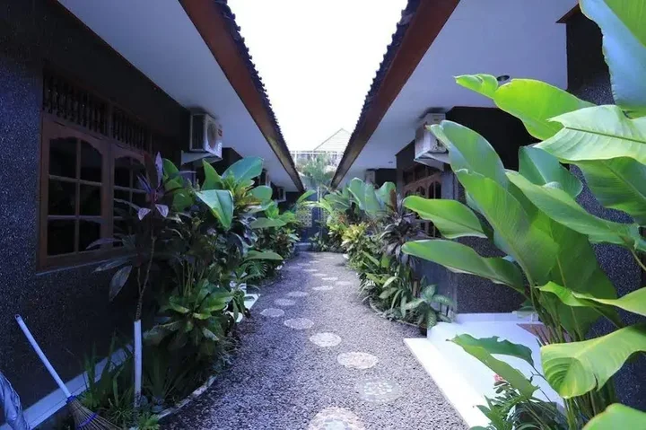 Кута: RedDoorz @ Dewi Sita Seminyak