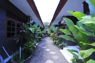 Кута: RedDoorz @ Dewi Sita Seminyak