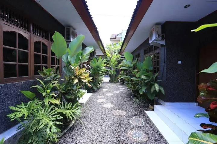 Кута: RedDoorz @ Dewi Sita Seminyak