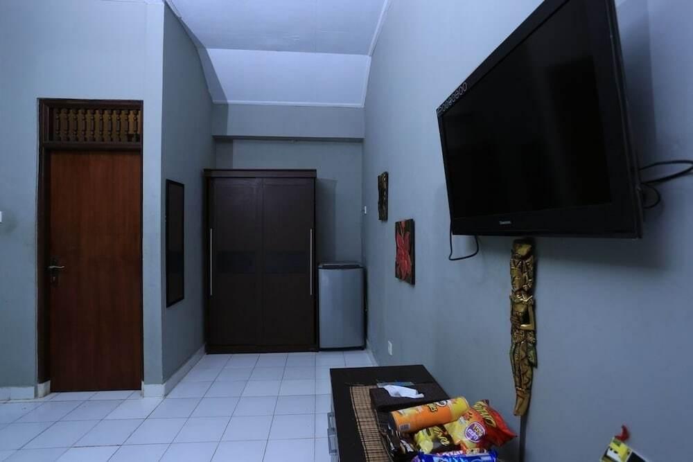 Кута: RedDoorz @ Dewi Sita Seminyak