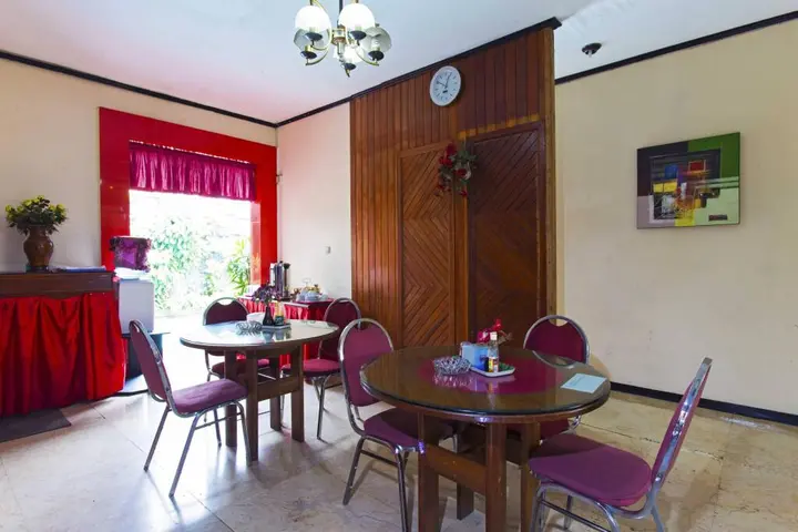 Джакарта: RedDoorz @ Kemang Selatan