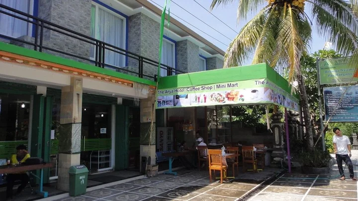 Бунутан: The Arya Hotel