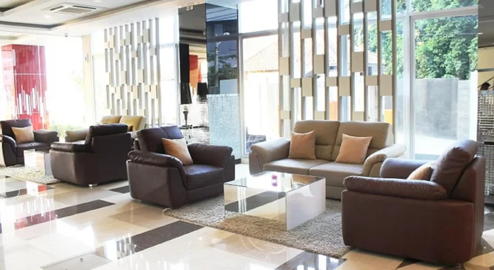 Сурабая: Hotel Gunawangsa MERR